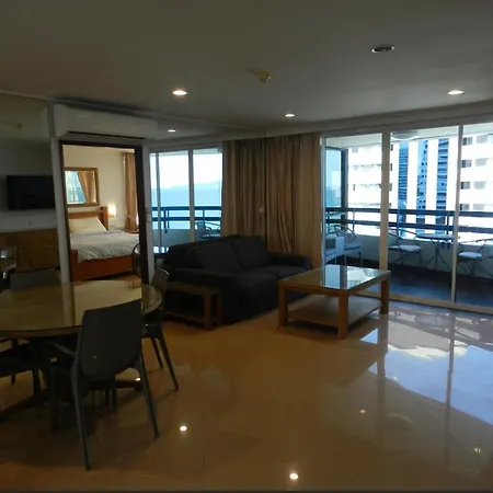 Jomtien Plaza Condotel Room photo
