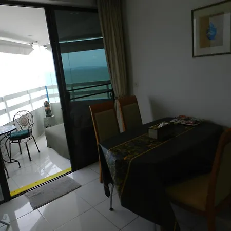 Jomtien Plaza Condotel Room photo