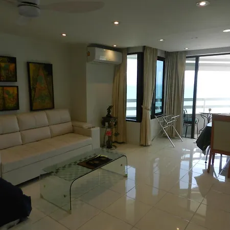 Jomtien Plaza Condotel Room photo