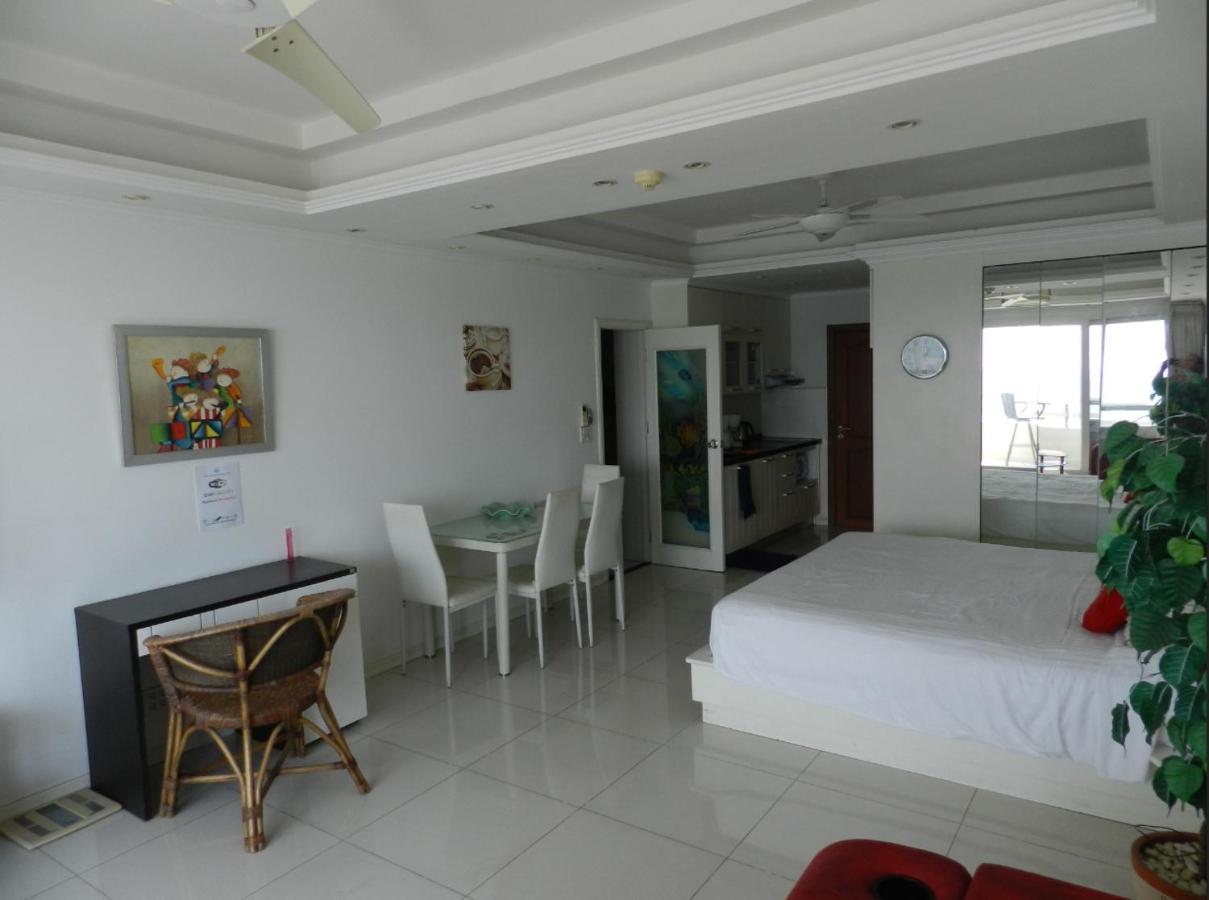 Jomtien Plaza Condotel *