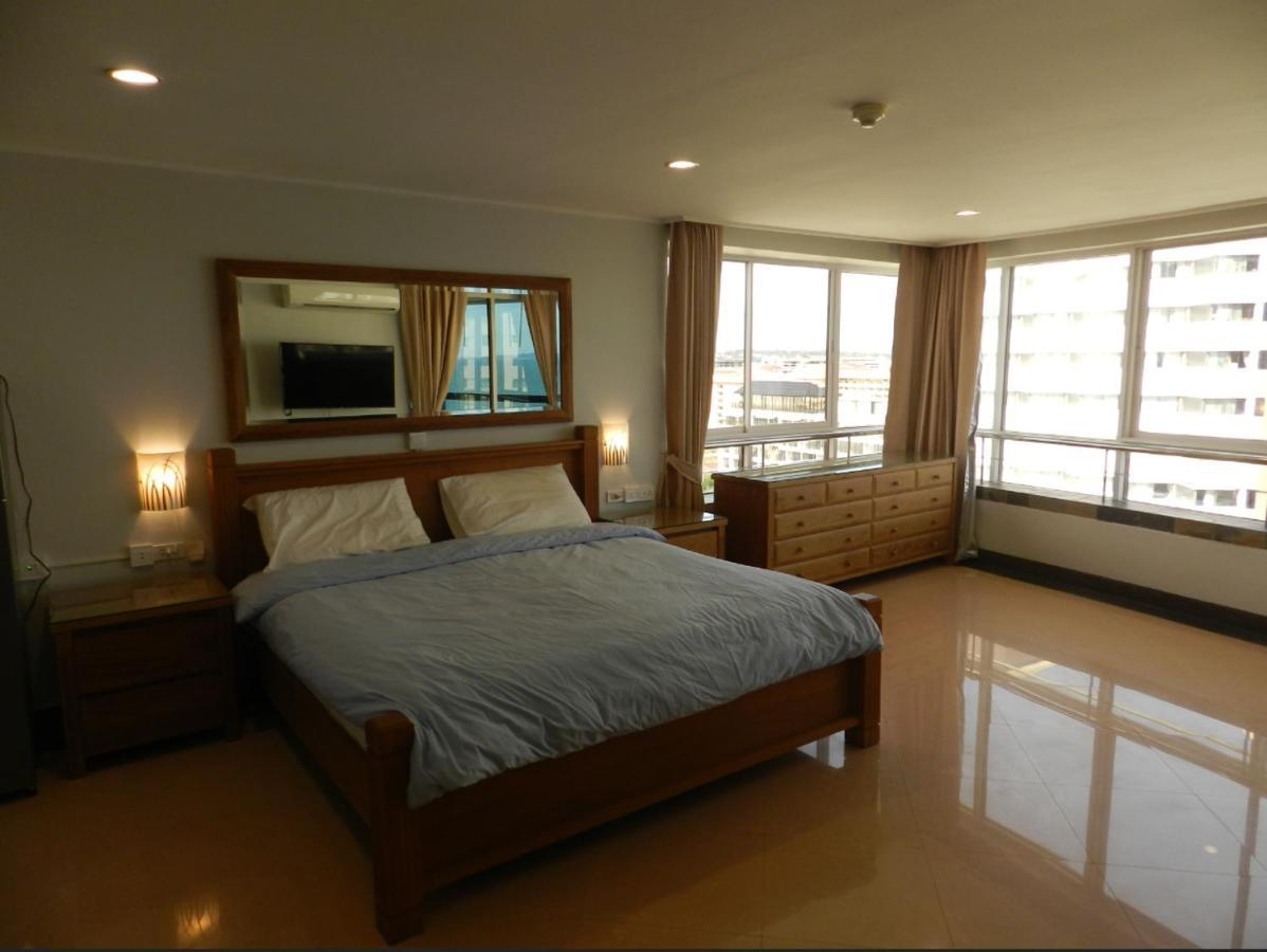 Jomtien Plaza Condotel Apartment