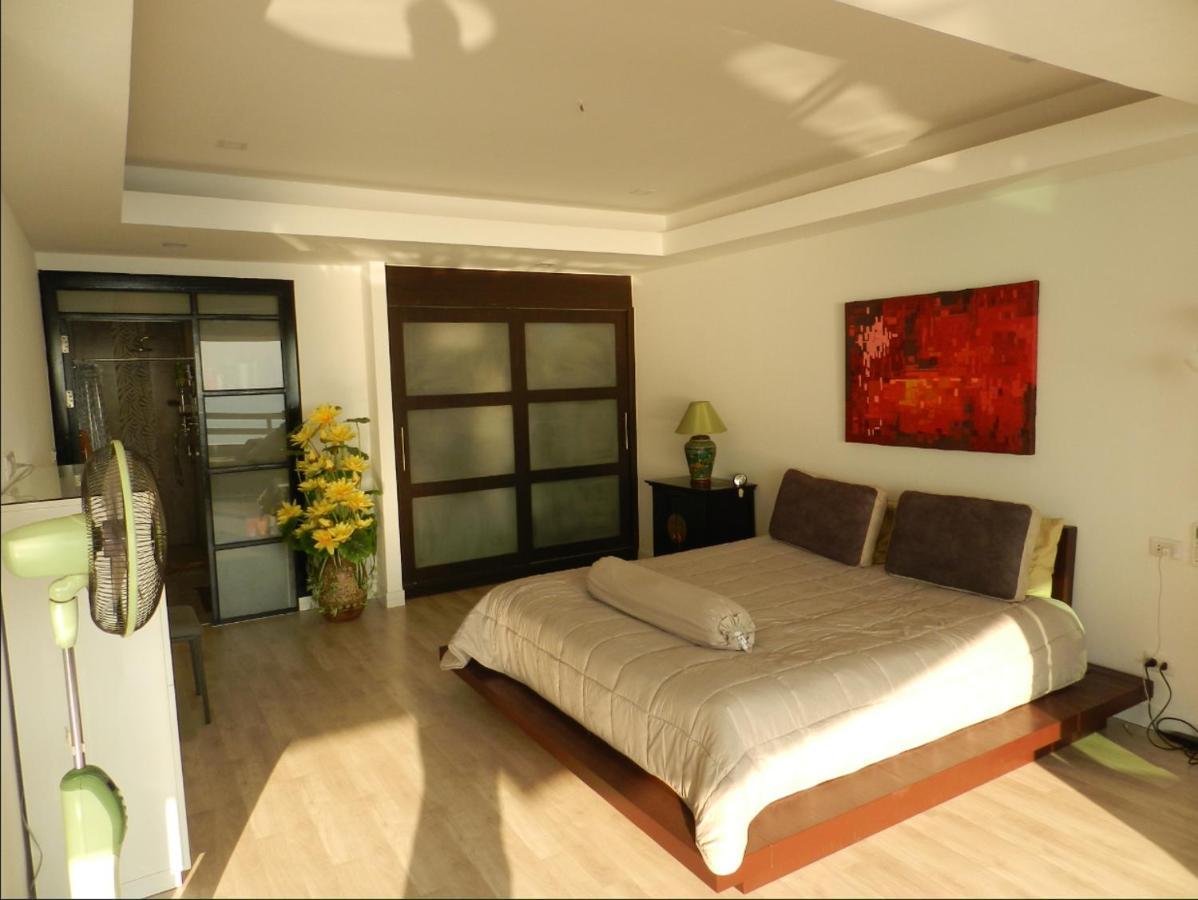 Jomtien Plaza Condotel Apartment *