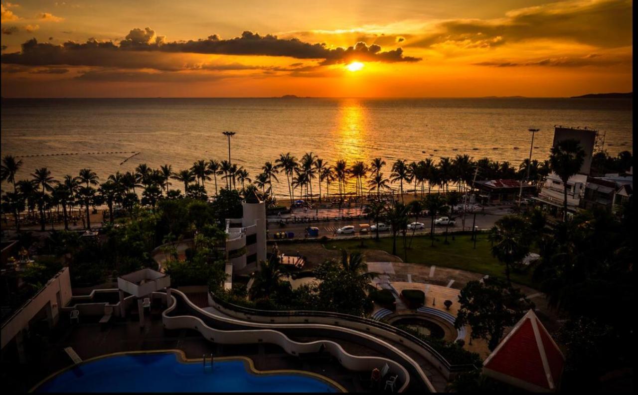 Jomtien Plaza Condotel Apartment