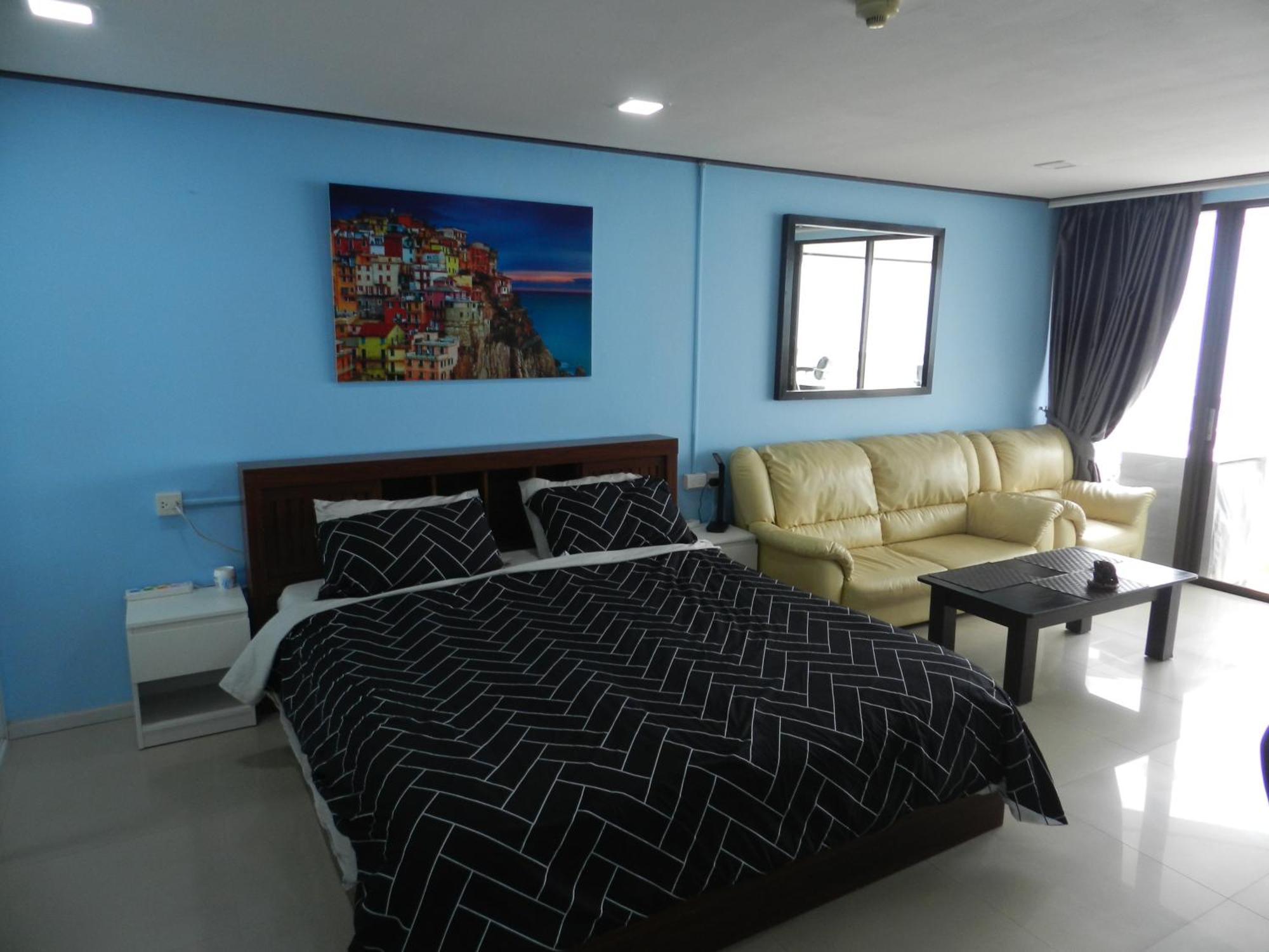 Jomtien Plaza Condotel Apartment