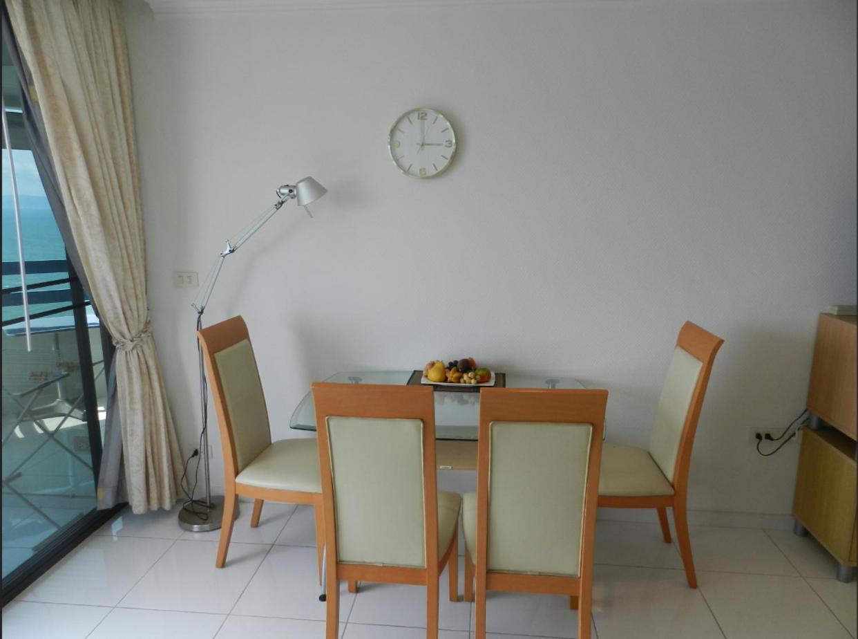 Jomtien Plaza Condotel Apartment