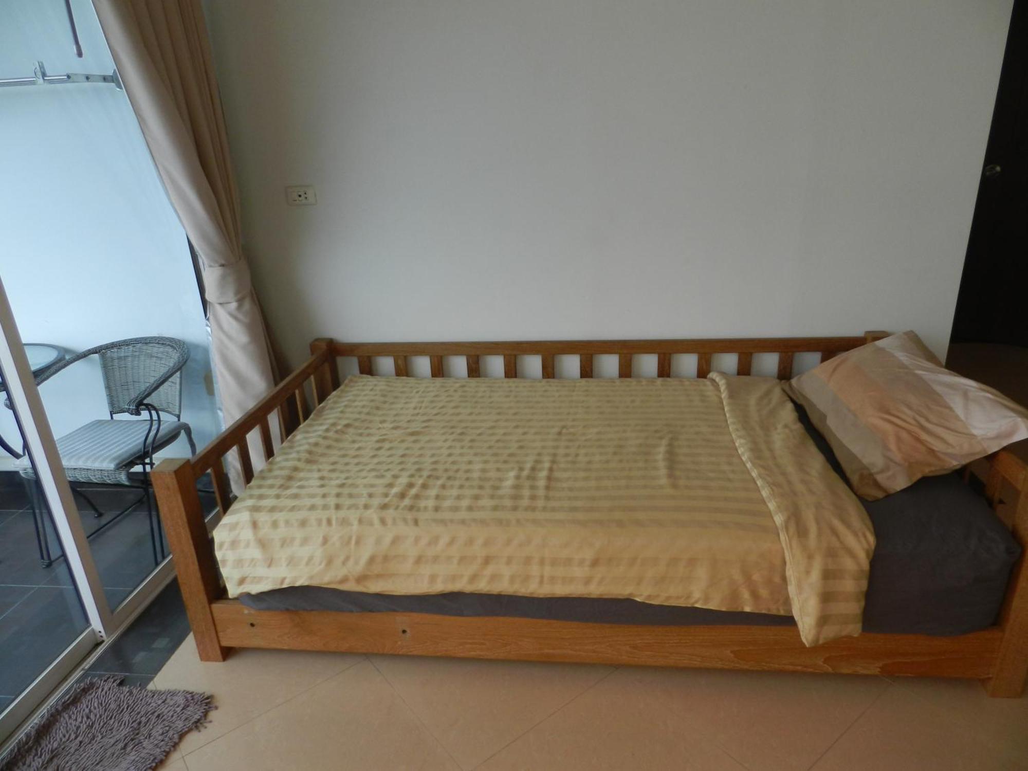 Jomtien Plaza Condotel Apartment *