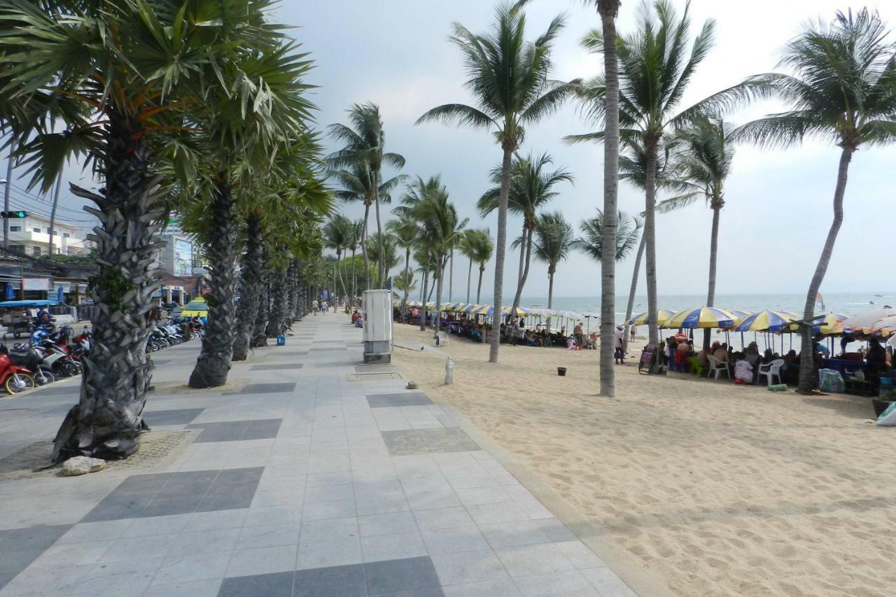 Jomtien Plaza Condotel Apartment